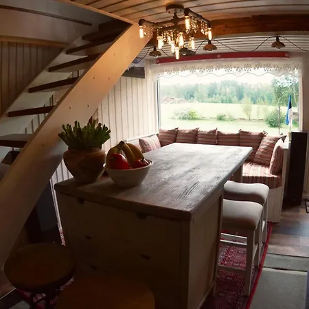 Ala Saunamaja * Sarise